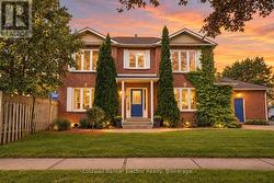 40 STEPHEN AVENUE Clarington (Courtice), ON L1E 1Z1