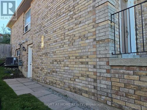 LOWER - 35 FOREST DALE DRIVE , Barrie, Ontario L4M 6M7 4
