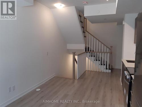45 - 871 SHEPPARD AVENUE W , Toronto, Ontario M3H 0E8 5