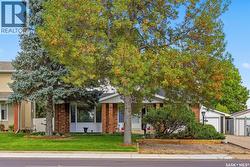 6218 Sherwood DRIVE Regina, SK S4T 7G2