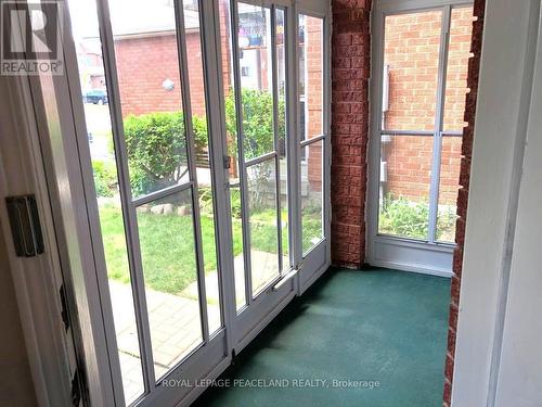 375 PICKERING CRESCENT , Newmarket, Ontario L3Y 8G8 3