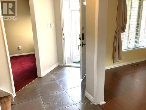 375 PICKERING CRESCENT , Newmarket, Ontario L3Y 8G8 4