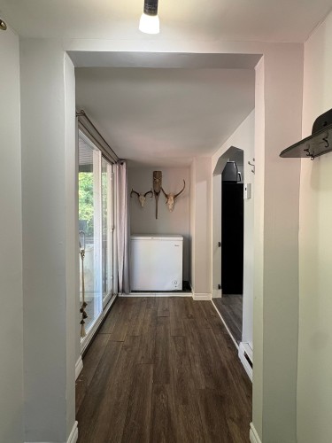 Corridor - 4500 Rue Paré, Rawdon, QC 
