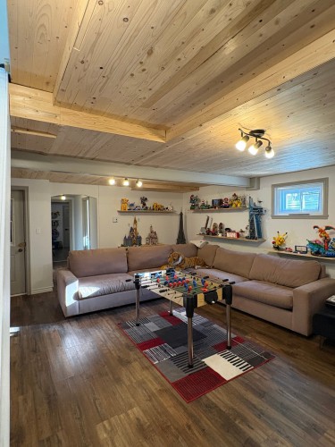 Salle familiale - 4500 Rue Paré, Rawdon, QC 