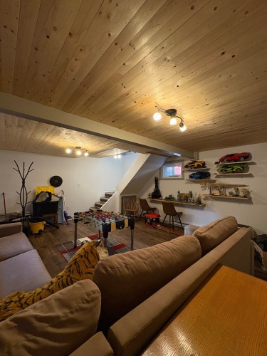 Salle familiale - 4500 Rue Paré, Rawdon, QC 