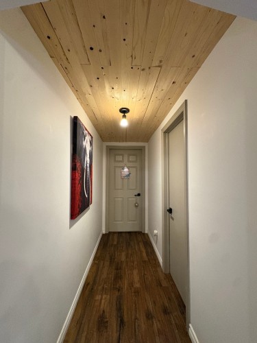 Corridor - 4500 Rue Paré, Rawdon, QC 
