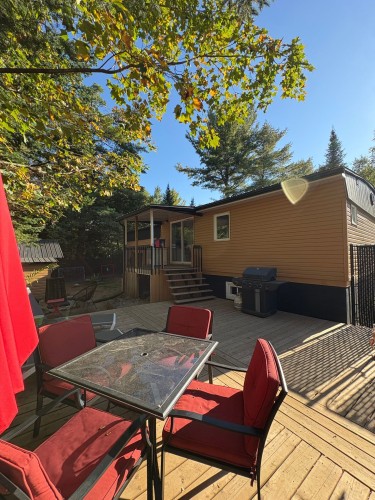 Face arrière - 4500 Rue Paré, Rawdon, QC 
