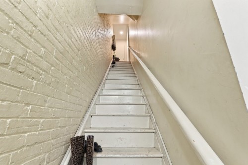 Escalier - 1031  - 1033 Rue St-Hubert, Montréal (Ville-Marie), QC 