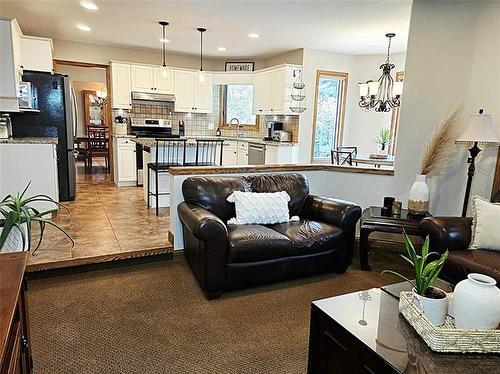 106 River Dr, Selkirk, MB 