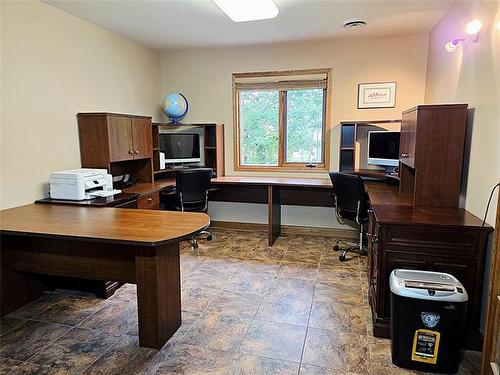 106 River Dr, Selkirk, MB 