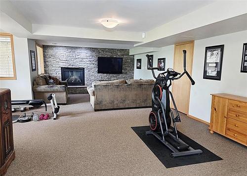 106 River Dr, Selkirk, MB 