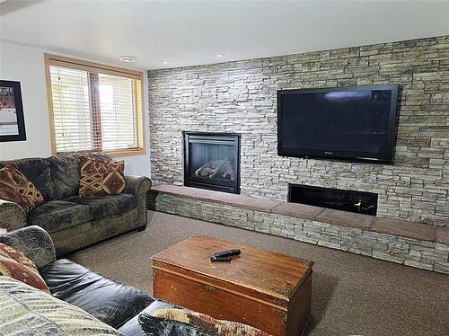 106 River Dr, Selkirk, MB 
