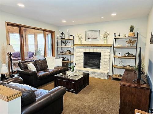 106 River Dr, Selkirk, MB 
