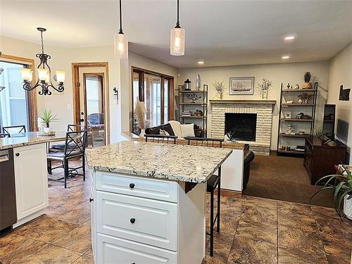 106 River Dr, Selkirk, MB 