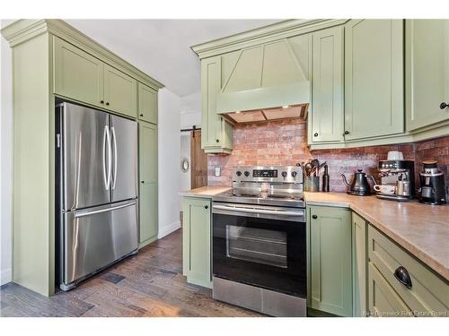 401 Montgomery Ave, Riverview, NB 