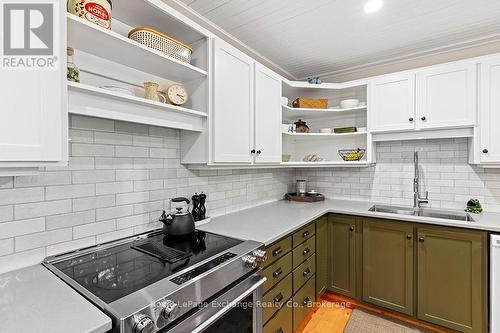 Beautiful down draft oven included - 83342 Scott Line, North Huron (Blyth), ON 