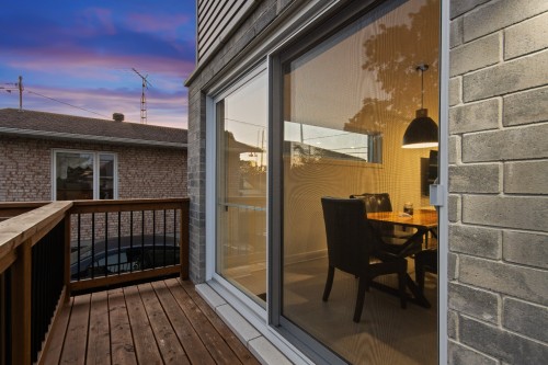 Balcon - 52 Boul. St-Luc, Saint-Jean-Sur-Richelieu, QC 