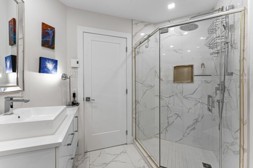 Salle de bains - 6502Z Rue De L'Émérillon, Laval (Sainte-Rose), QC 