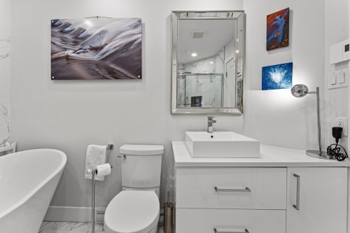Salle de bains - 6502Z Rue De L'Émérillon, Laval (Sainte-Rose), QC 