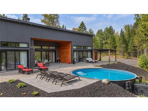 55 Clearbrook Dr, Charters Settlement, NB 