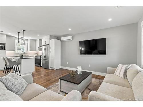 11 Joanne St, Dieppe, NB 
