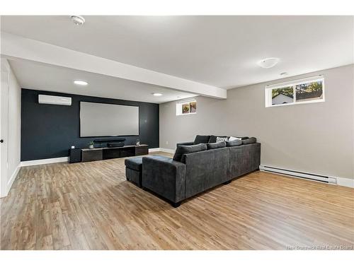 11 Joanne St, Dieppe, NB 