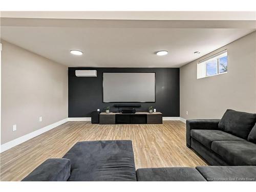 11 Joanne St, Dieppe, NB 