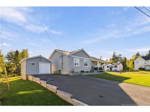 11 Joanne St, Dieppe, NB 