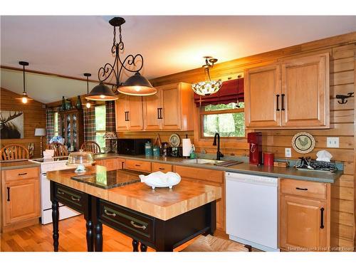 389 Bunker Hill Rd, Wilsons Beach, NB 