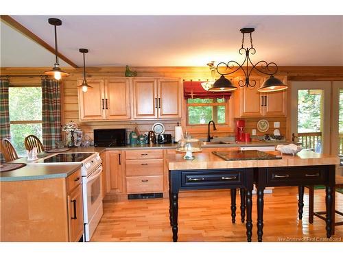 389 Bunker Hill Rd, Wilsons Beach, NB 