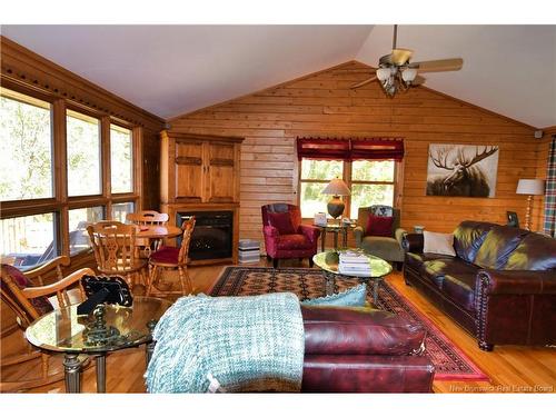 389 Bunker Hill Rd, Wilsons Beach, NB 