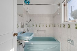 Salle de bains attenante à la CCP - 