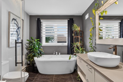 Salle de bains - 2710 Av. Garon, Bécancour, QC 