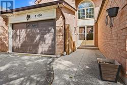 8 - 500 SILVERTHORNE CRESCENT Mississauga, ON L5R 1W3