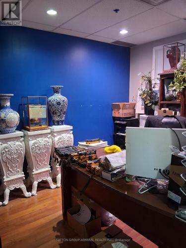 8 - 2355 Derry Road E, Mississauga, ON 
