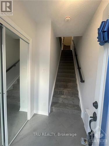 604 LAPLAND TERRACE , Ottawa, Ontario K2S 1B6 2