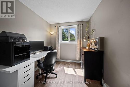 27 Ballantrae Way, Ottawa, ON 