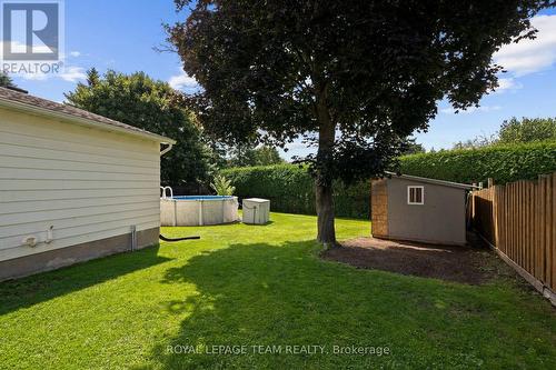 27 Ballantrae Way, Ottawa, ON 