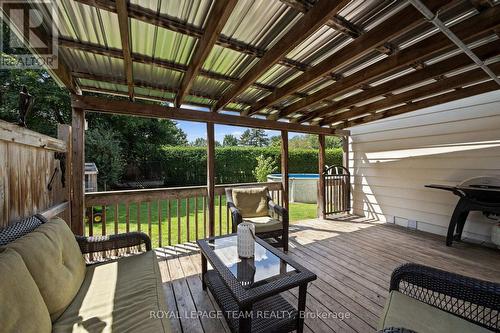 27 Ballantrae Way, Ottawa, ON 