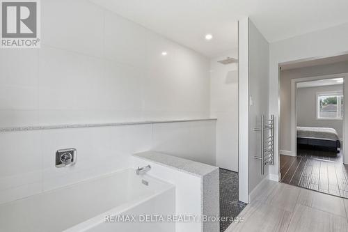 1791 Queensdale Avenue, Ottawa, ON 