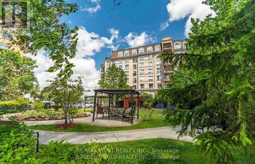 421 - 1 MAISON PARC COURT , Vaughan, Ontario L4J 9K1 2
