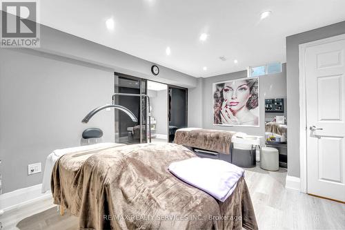 22 Giant Cedars Court, King, ON 