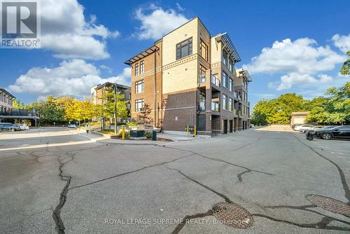 43 - 8167 Kipling Avenue, Vaughan, ON 