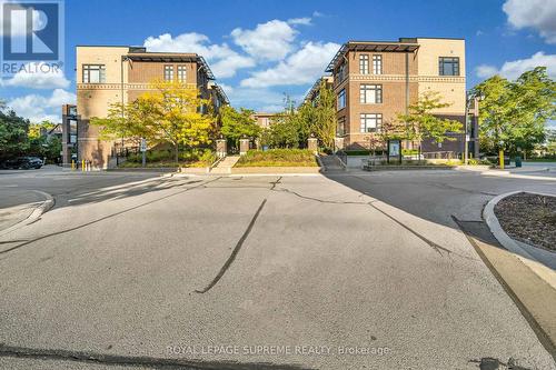 43 - 8167 Kipling Avenue, Vaughan, ON 