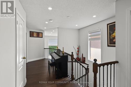 21 English Oak Drive, Richmond Hill, ON 