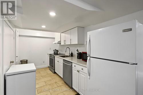 21 English Oak Drive, Richmond Hill, ON 