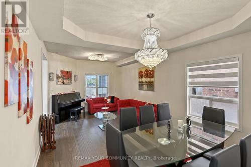 21 English Oak Drive, Richmond Hill, ON 