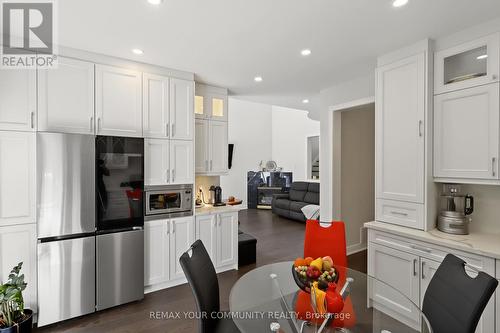 21 English Oak Drive, Richmond Hill, ON 