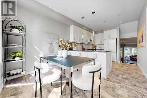 2002 John Street, Markham, ON 