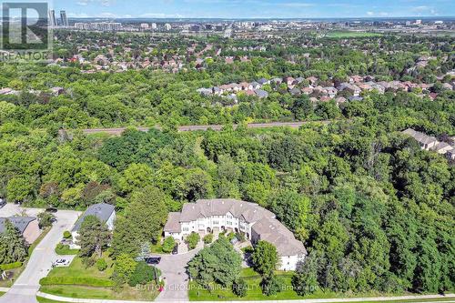 2002 John Street, Markham, ON 